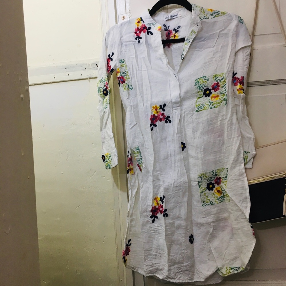 White Embroidered Tunic Top